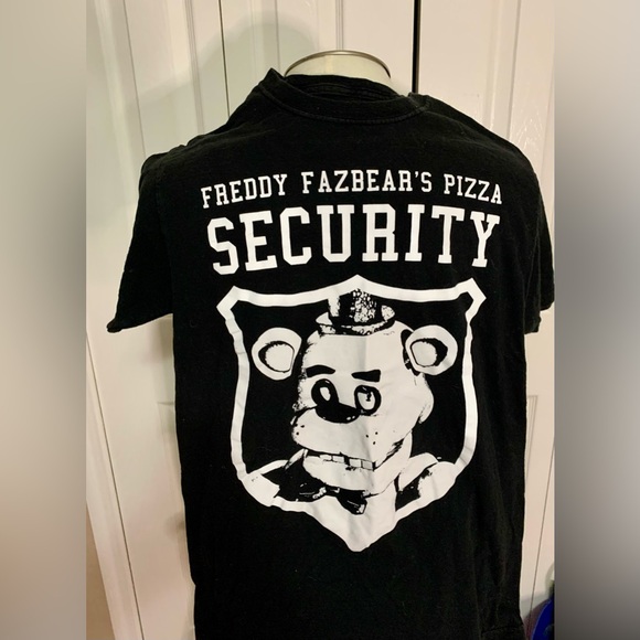 Five Nights At Freddy's Freddy Fazbear's Pizza Security shirt size small - Picture 3 of 4